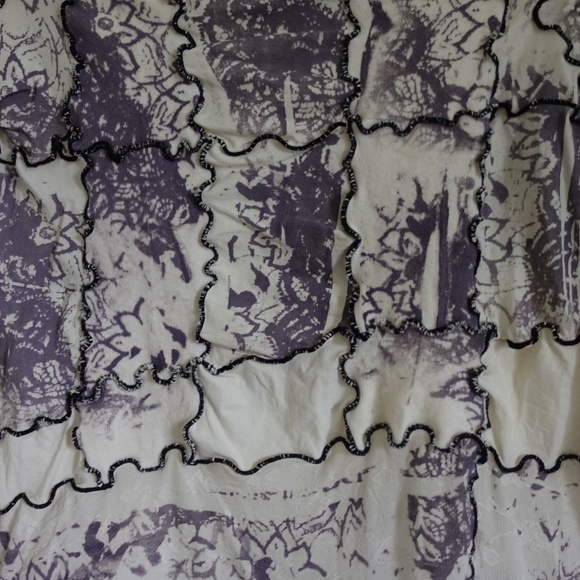 Exposed Hem Exposed Seam Kink Seam Cream Grey Black Lavender Stretchy Shirt - Picture 4 of 5